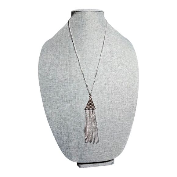 Glamour Cascade Tassel Necklace (NWOT) - Picture 4 of 9